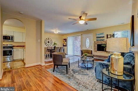2nd image of 3800 El Camino Pl