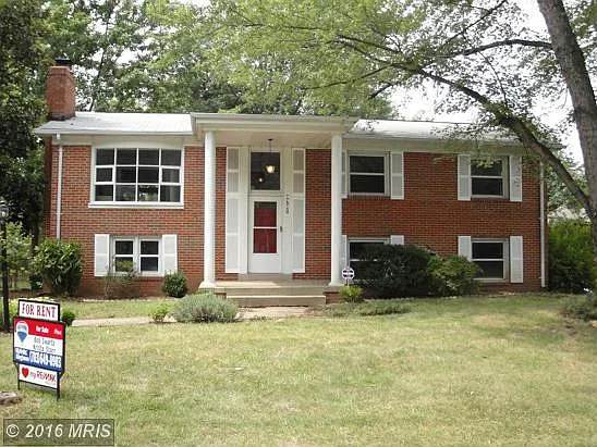 4741 Kirkdale Dr photo 1