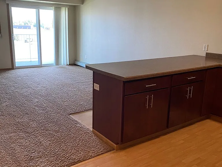 West Lake III Apartments — Photo 52