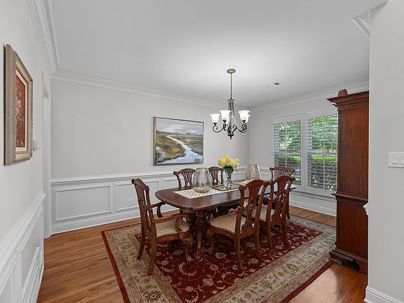4th image of 9445 Grove Trail Ln