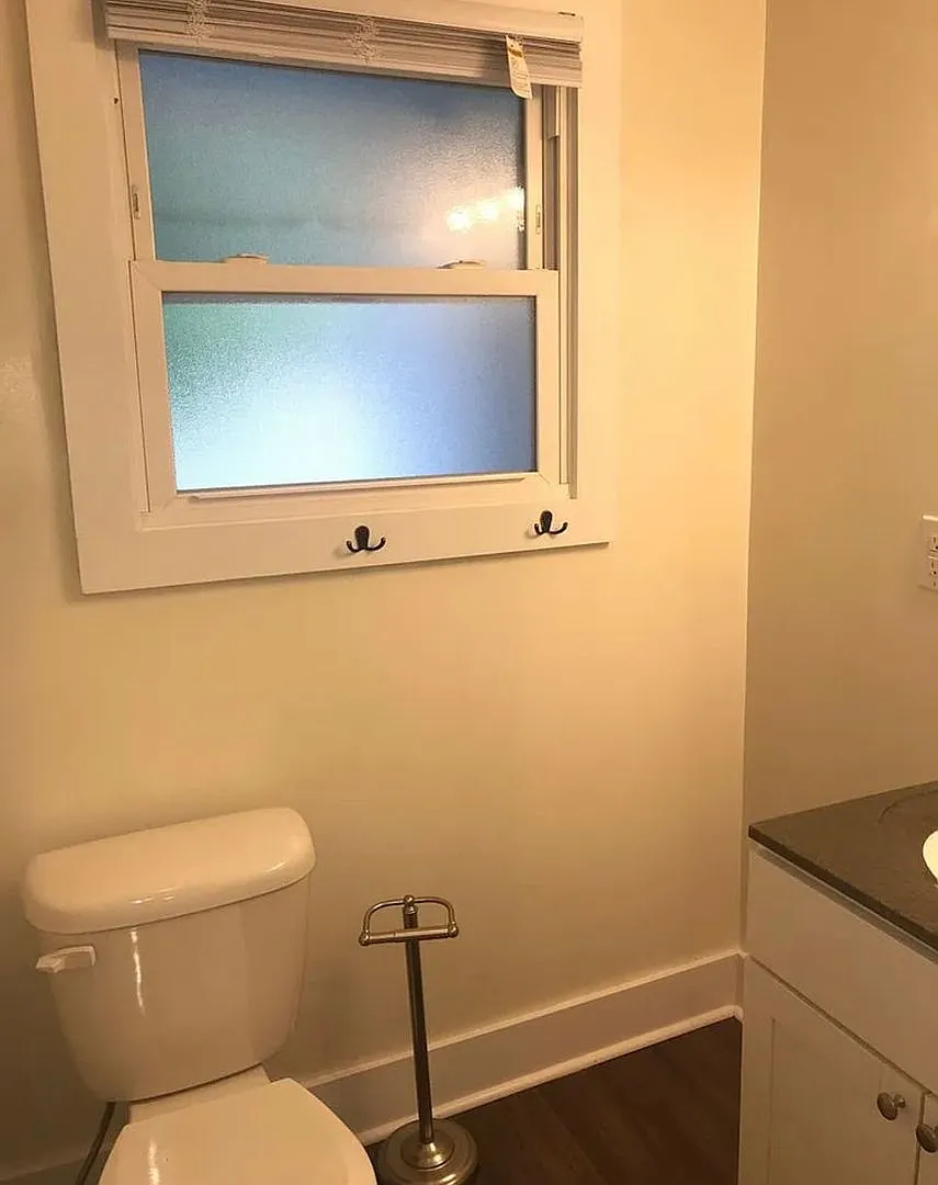624 S Fess, Apt 1 is a charming 2 bedroom /2 bath unit — Photo 3