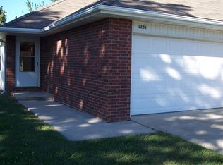 1251 Vintage Ln, Nixa, MO 65714