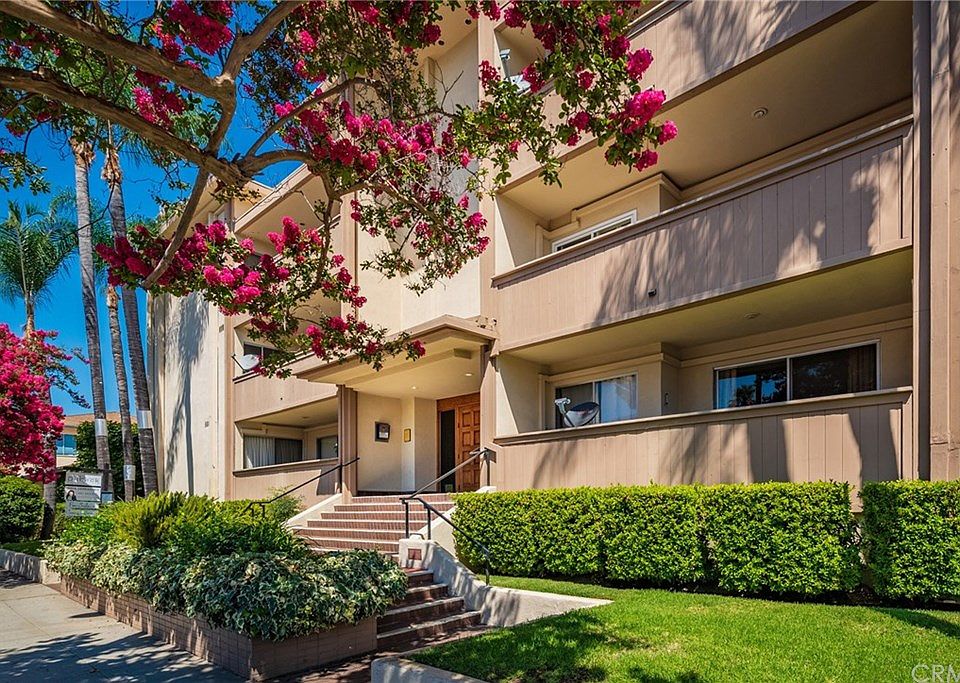 2nd image of 1299 Cordova St APT 208
