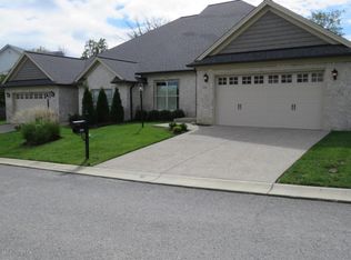 208 Maple Valley Rd, Louisville, KY 40245