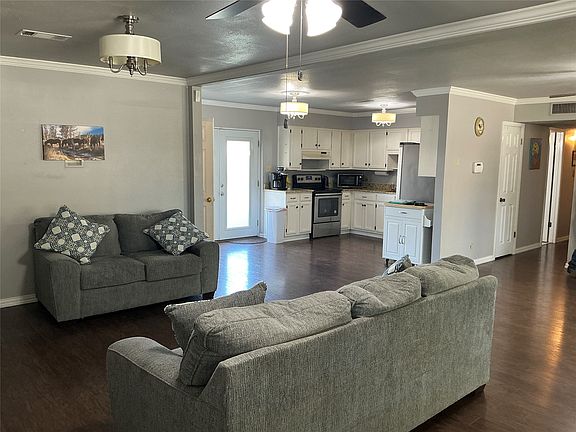 5th image of 126 Meadow Ln