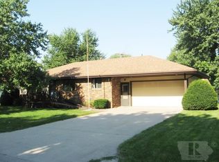 1609 S 6th St, Oskaloosa, IA 52577