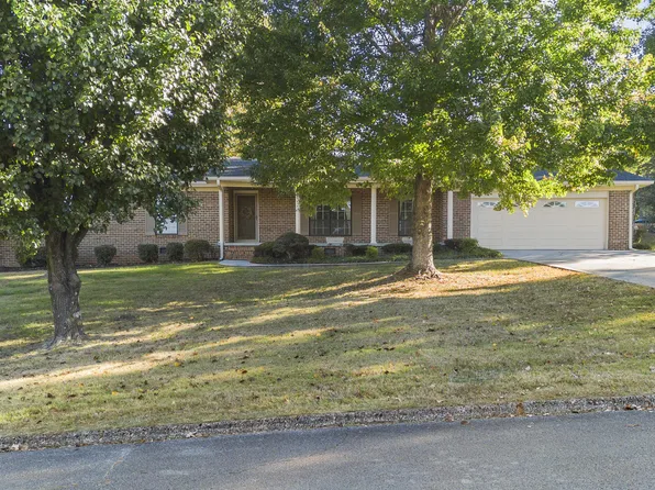1004 Greenway Ln, Etowah, TN 37331