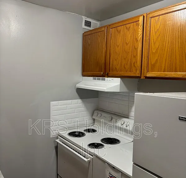 1265 Nelson St #D — Photo 5