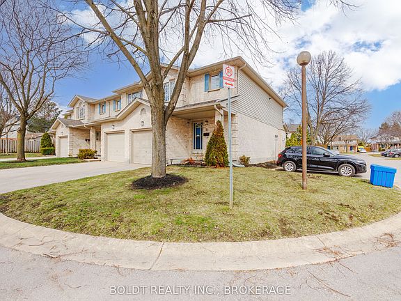 2nd image of 155 Killarney Rd #11