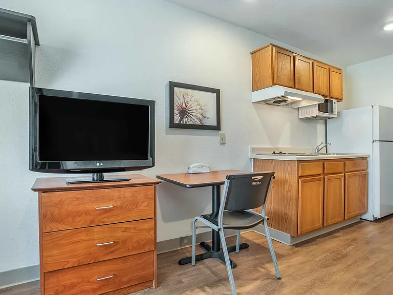 Studio Suite - 1 Full Bed