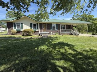 2119 Stevens Dr, Westmoreland, TN 37186