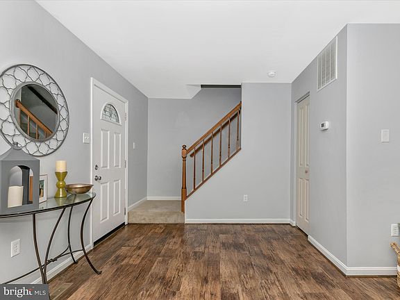 3rd image of 6625 High Beach Ct E