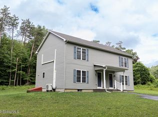 69 Garner Rd, Averill Park, NY 12018