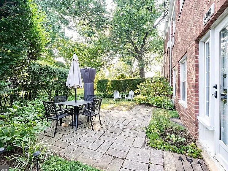 3408 Martha Custis Dr — Photo 3