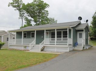 9 Falcon St, Worcester, MA 01603