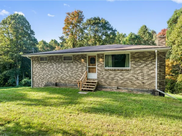 196 McDevitt Rd, Beaver Falls, PA 15010