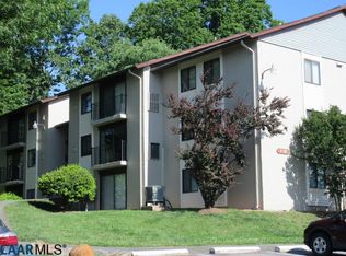 4 Spring Ct, Charlottesville, VA 22901