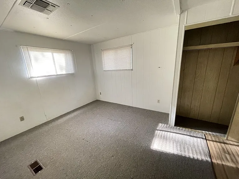 295 W Summer Haven Ln — Photo 5