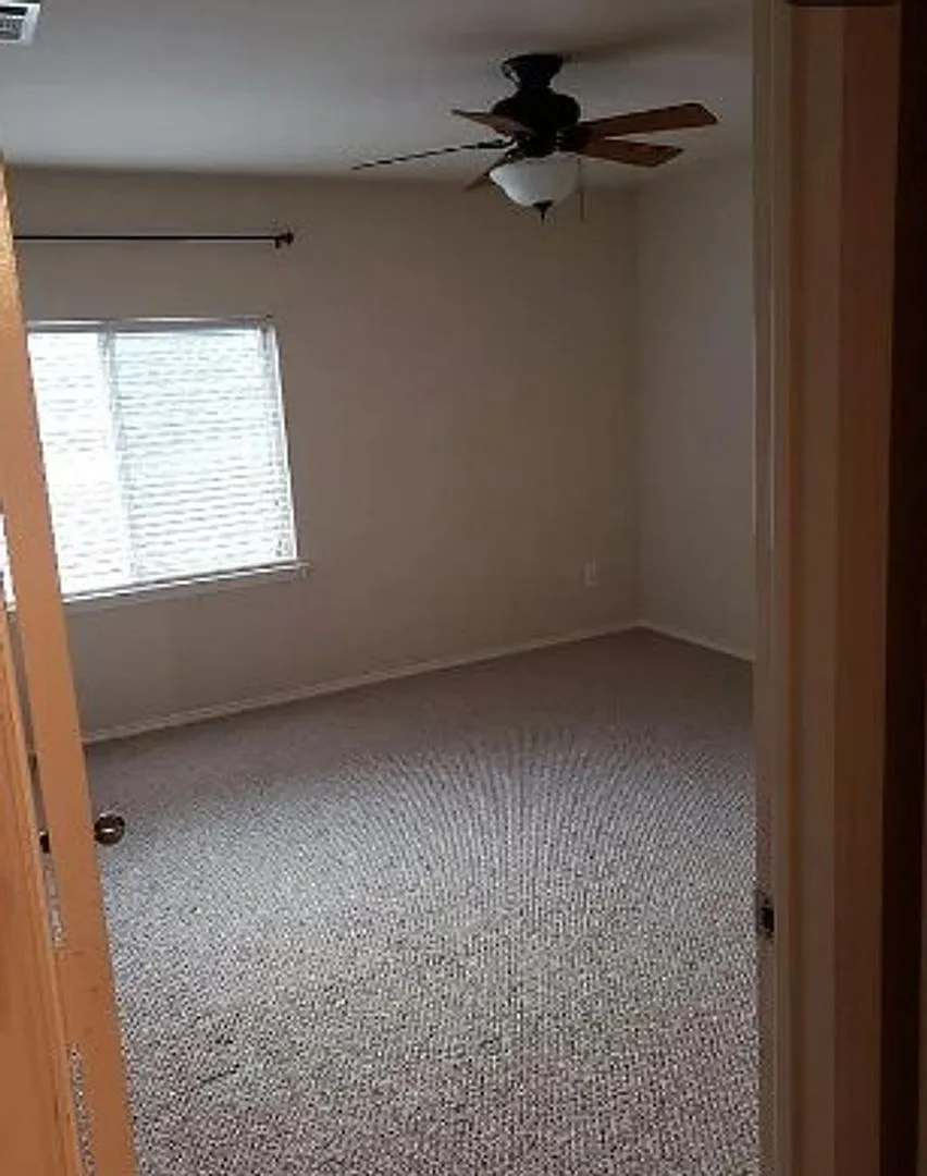 Charming 4-Bedroom, 2.5-Bathroom Home - Available Now — Photo 2