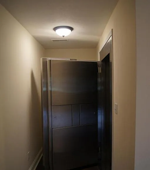6990 Greenwich Rd — Photo 10