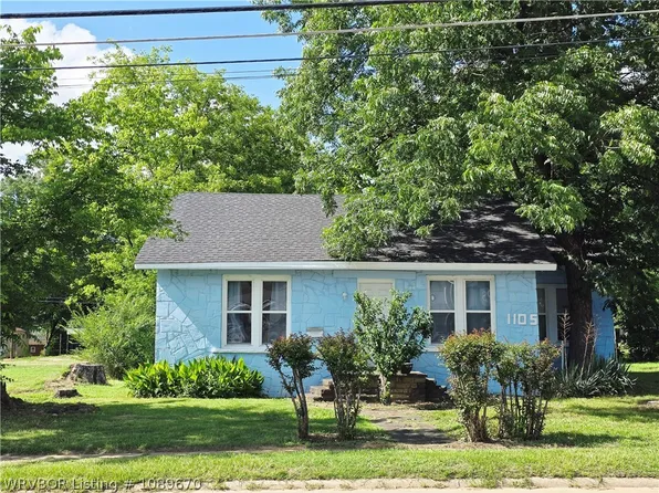 1105 E Walnut St, Paris, AR 72855