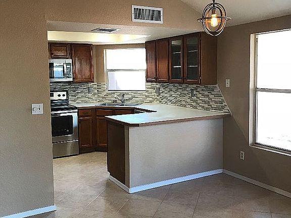 3rd image of 1862 W Bel Aire Ct