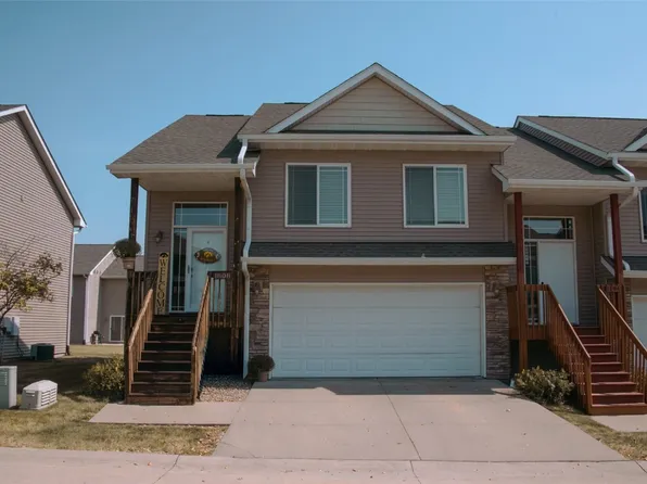 1808 Goose Lake Cir, North Liberty, IA 52317