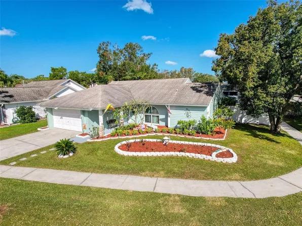 21521 Coot Dr, Lutz, FL 33549