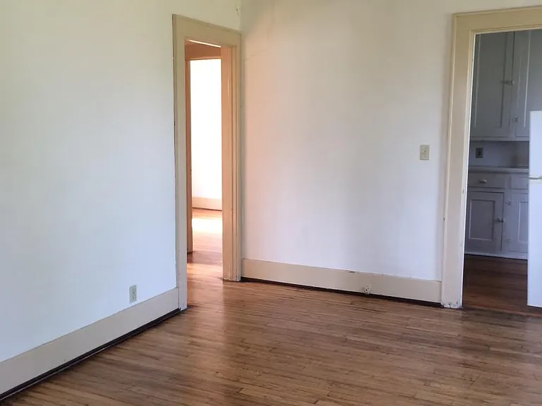 Dining room.