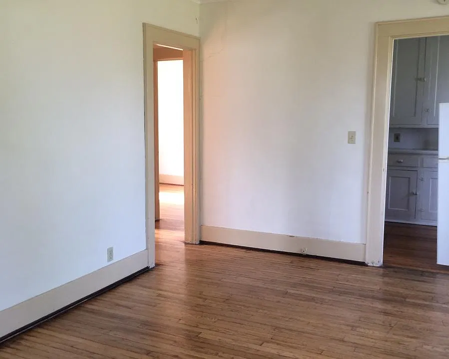 Dining room.