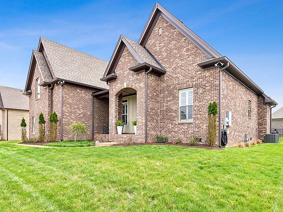 3rd image of 145 Thornwood Pl
