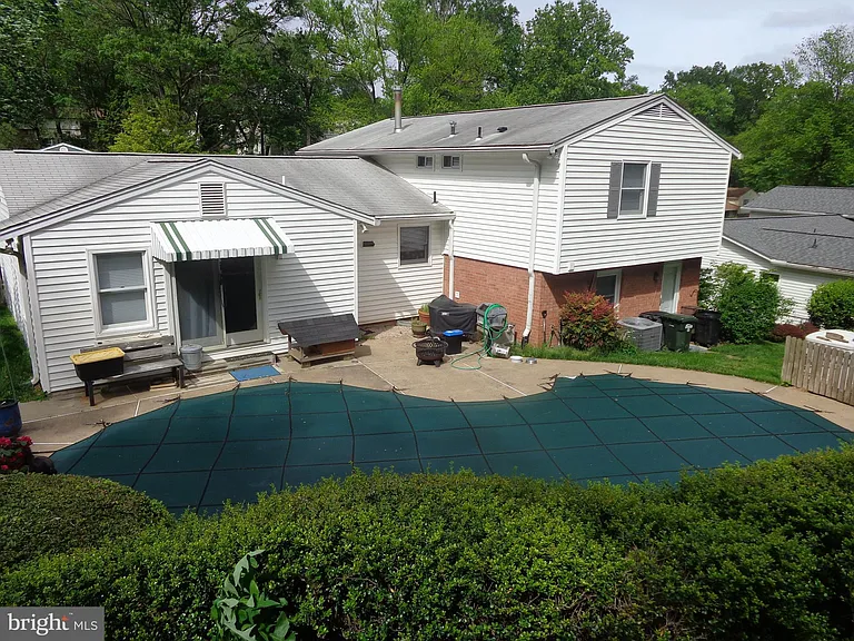7011 Hadlow Dr — Photo 5