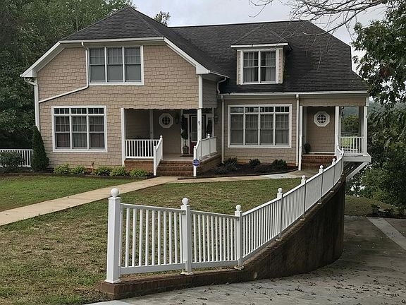 3rd image of 544 Hicks Dr