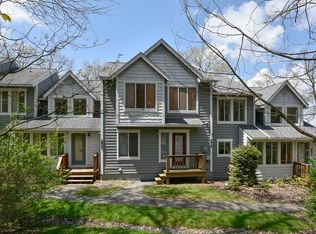 1812 Eagles Ridge Ct, Hidden Valley, PA 15502