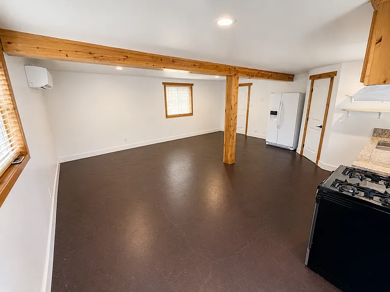2245 Ceanothus Ave — Photo 5