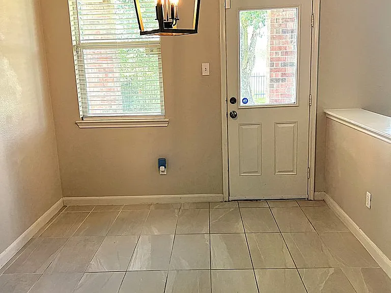 10634 Lyndon Meadows Dr — Photo 8
