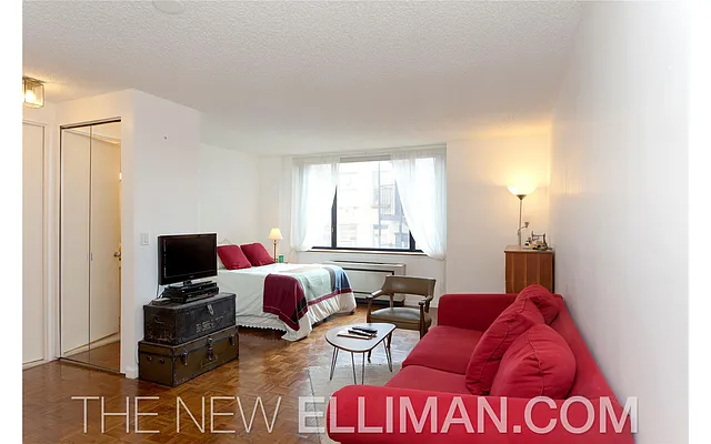 Sold by Douglas Elliman | media 7