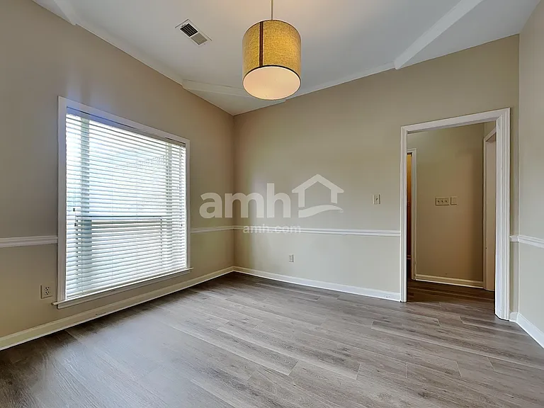 5106 Guffin Rd — Photo 6