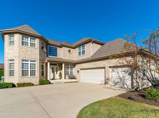 156 Victor Ln, Lake Zurich, IL 60047