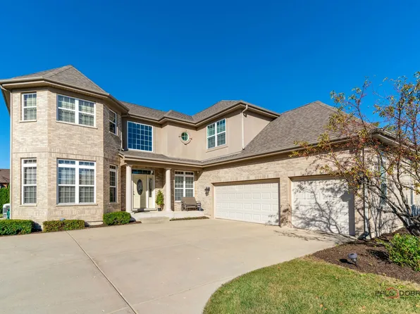 156 Victor Ln, Lake Zurich, IL 60047