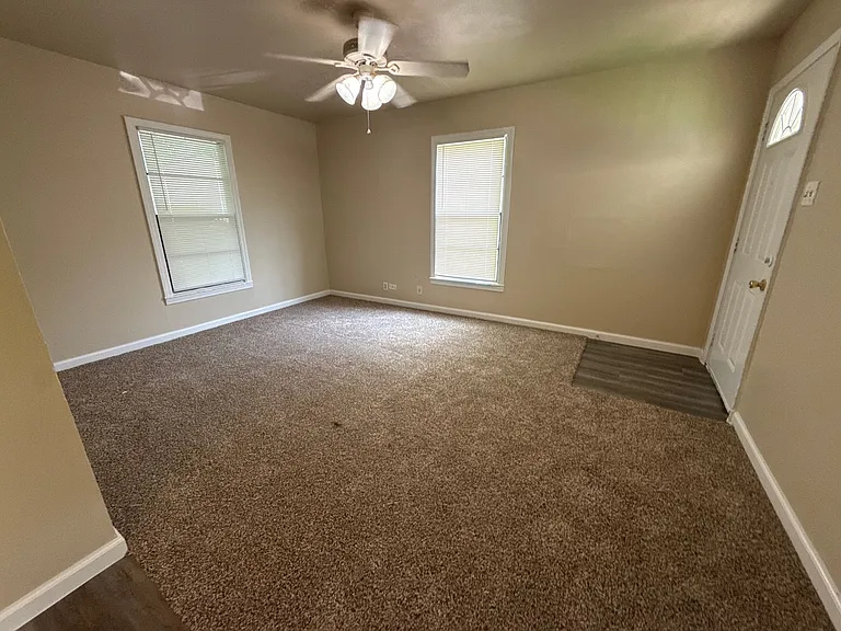 303 Cloud St — Photo 2