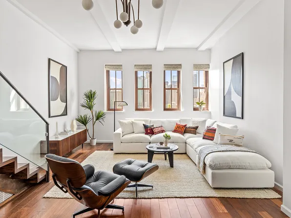 28 Old Fulton Street 7M image 1 of 12
