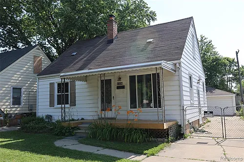 27226 Lawnwood St Photo 1