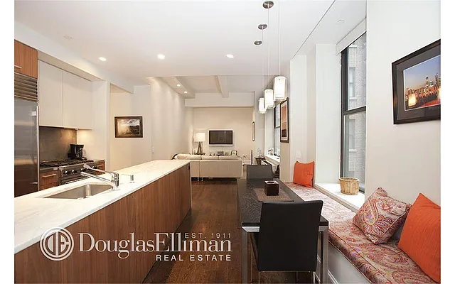 Rented by Douglas Elliman | media 17