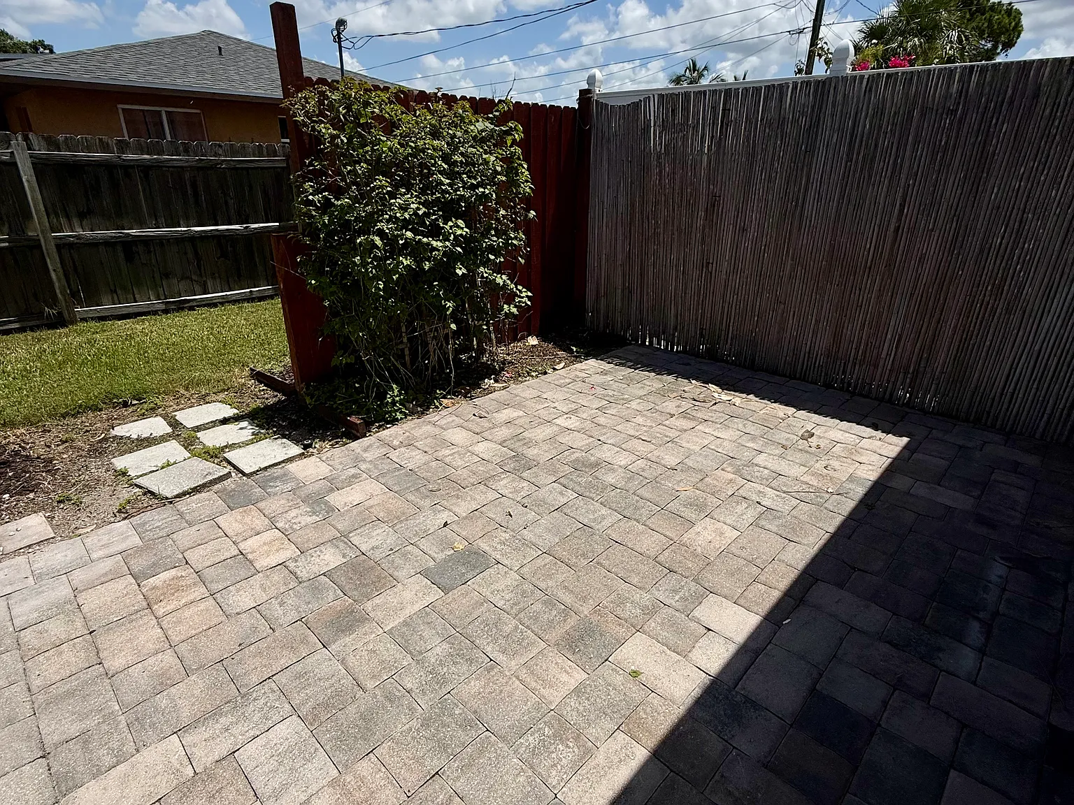2 bed, 1400 sqft, $2,100 — Photo 4