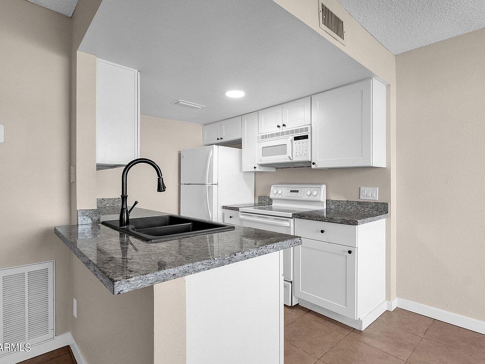 1st image of 14419 N BOXWOOD Lane