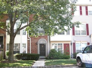 708 Pepperidge Rd, Mahwah, NJ 07430