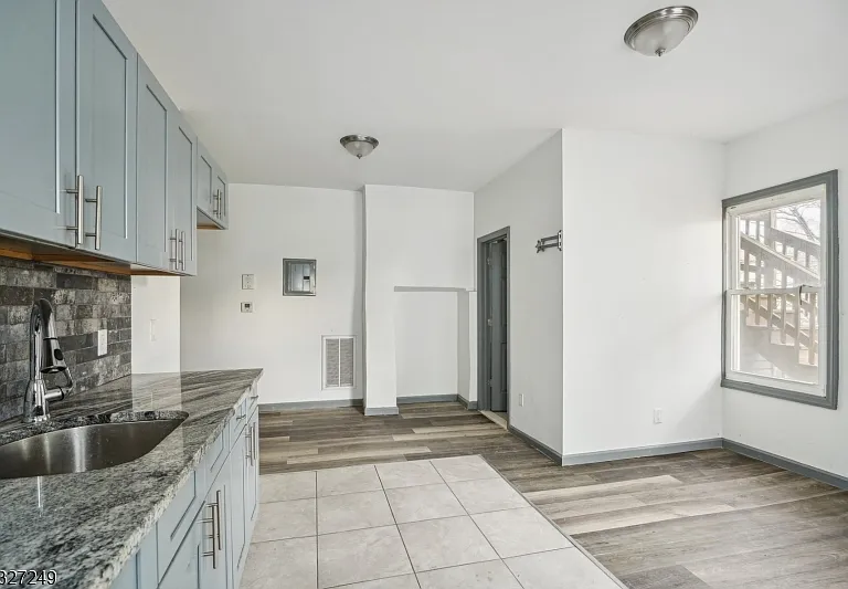 143 Valley Rd #1R — Photo 3