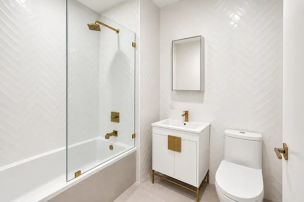 Bathroom, photo 1