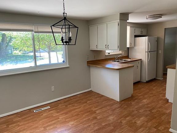3rd image of 3686 Santiago Dr
